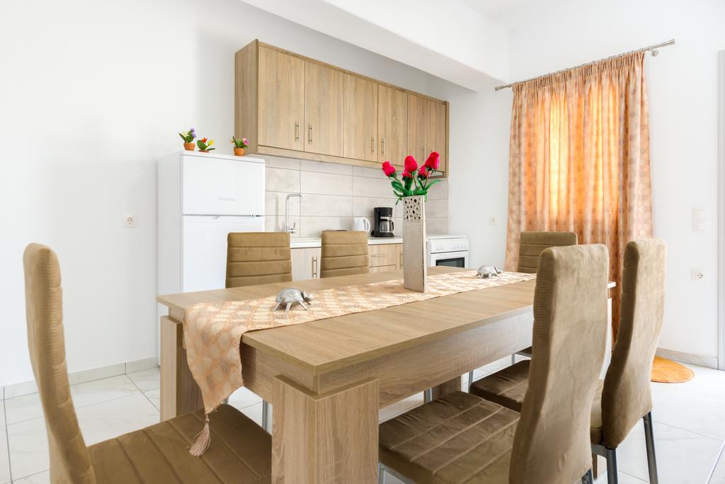 Sun View Villas Pýrgos エクステリア 写真