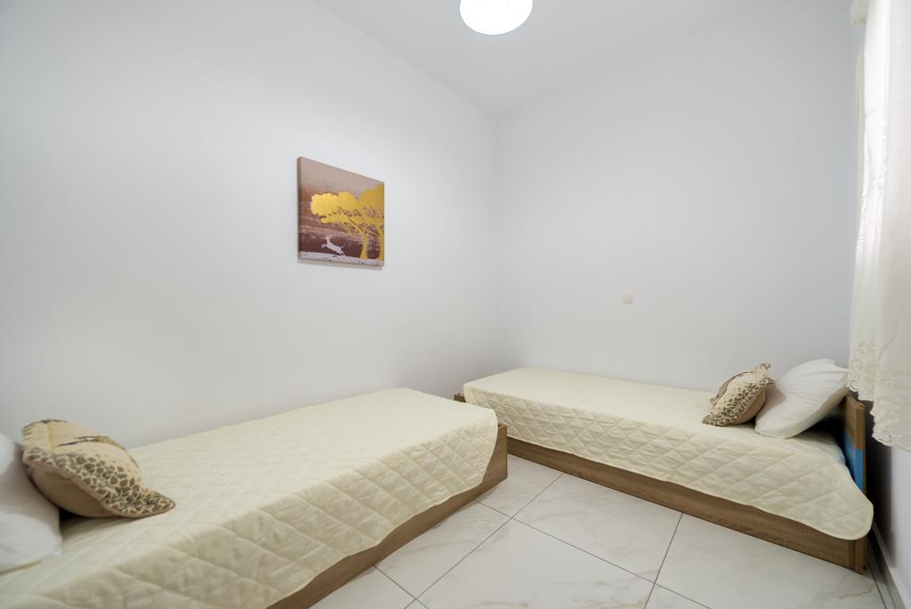 Sun View Villas Pýrgos エクステリア 写真